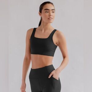 NWT Girlfriend Collective Black Tommy Cropped Sports Bra Size XS Women